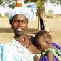Femme Serrere et enfant