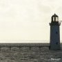 A l'autre bout, le phare.